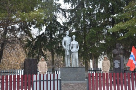 В Оконешниковском районе открыли бюст Маршала Советского Союза Дмитрия Язова