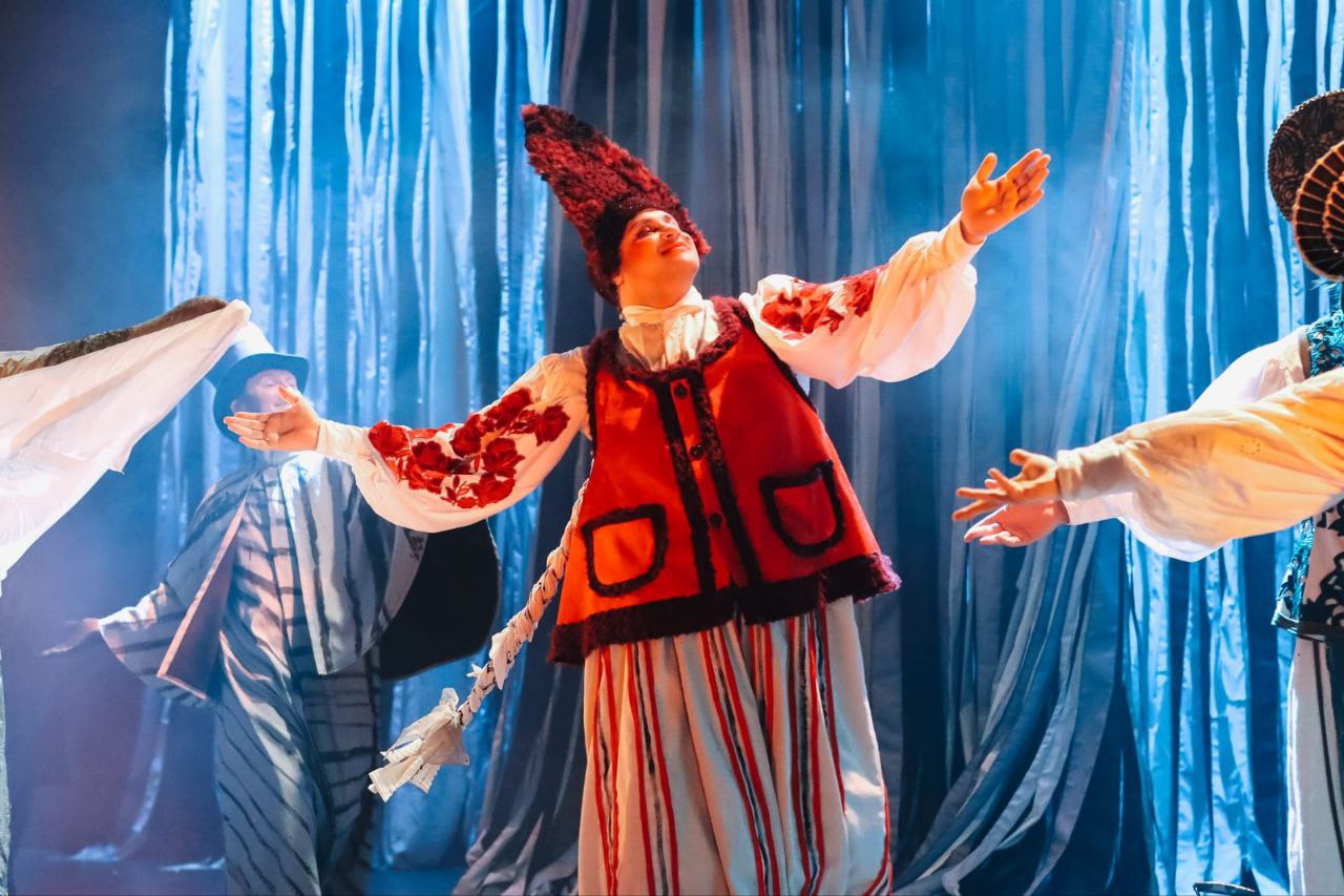 Омск - город театров, музеев, культурных объединений, музыки и живописи Омск - город театров, музеев, культурных объединений, музыки и живописи