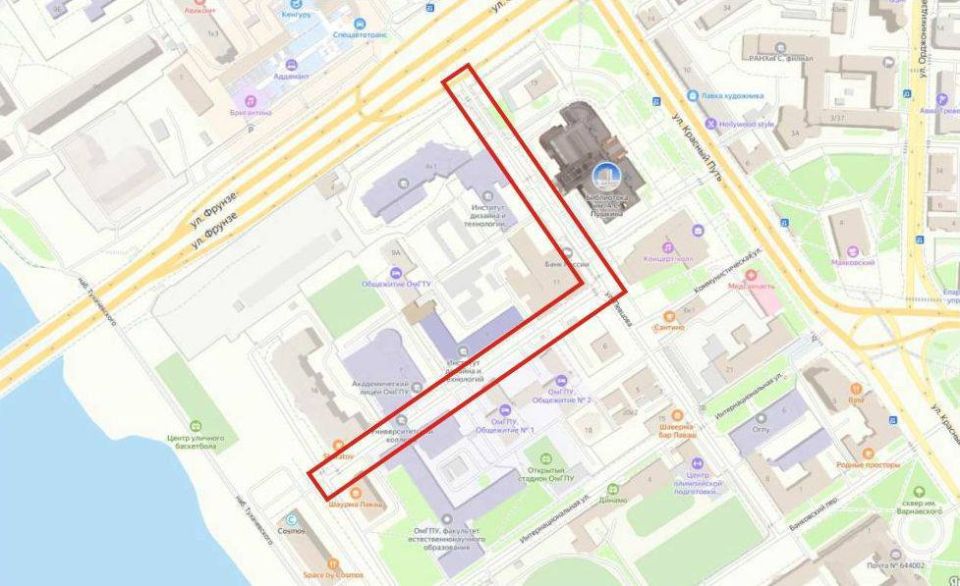 В центре Омска планируют ограничить движение и парковку транспорта