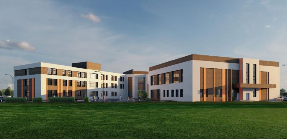 Строители школы в Одесском приступили к монтажу внутренних инженерных коммуникаций и продолжают возводить внешние стены здания