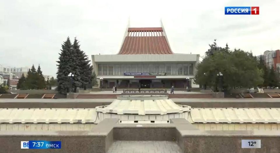 В Омске крышу-трамплин Музыкального театра отремонтируют за 28 млн