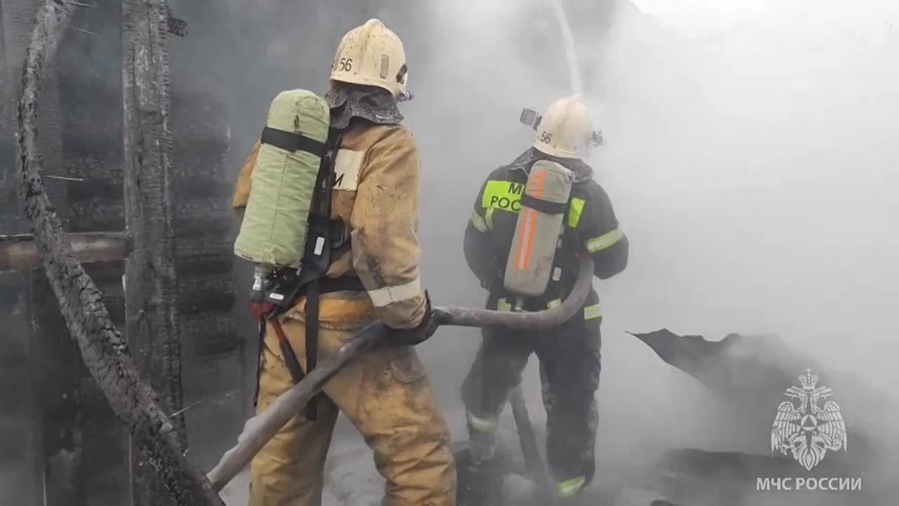 #пожарызасутки. 11 ноября в 09:39 В Тюкалинском районе в деревне 2-я Пятилетка горела хозпостройка