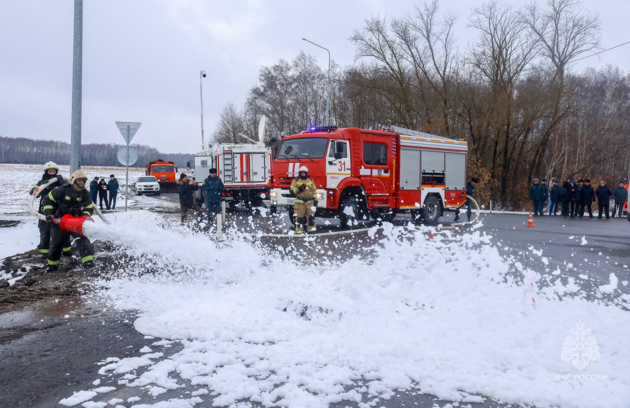 Ответ на ежегодные риски. Омские службы отработали действия при ДТП на федеральной трассе Ответ на ежегодные риски. Омские службы отработали действия при ДТП на федеральной трассе