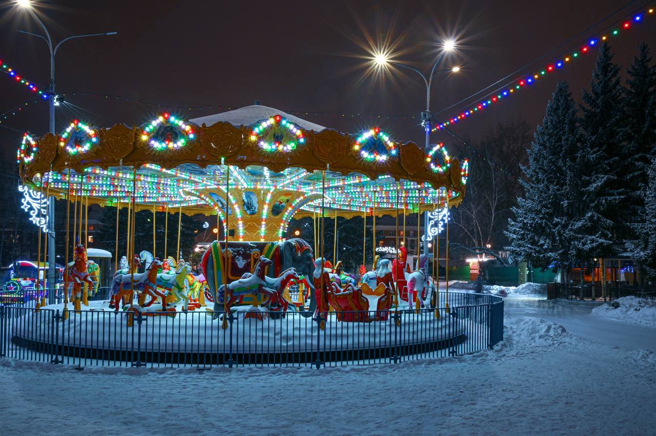 Омские парки готовятся к зимнему чуду! Омские парки готовятся к зимнему чуду!