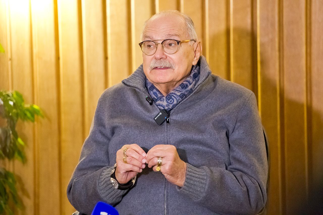 В Омске завершились «Большие гастроли» «Мастерской «12» Никиты Михалкова» В Омске завершились «Большие гастроли» «Мастерской «12» Никиты Михалкова»