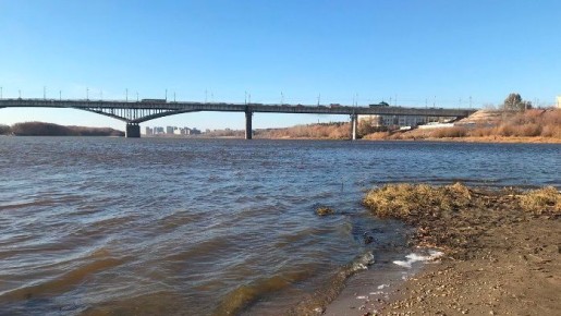 Омскую компанию «Стройтраст» обвинили в сбросе мусора в Иртыш