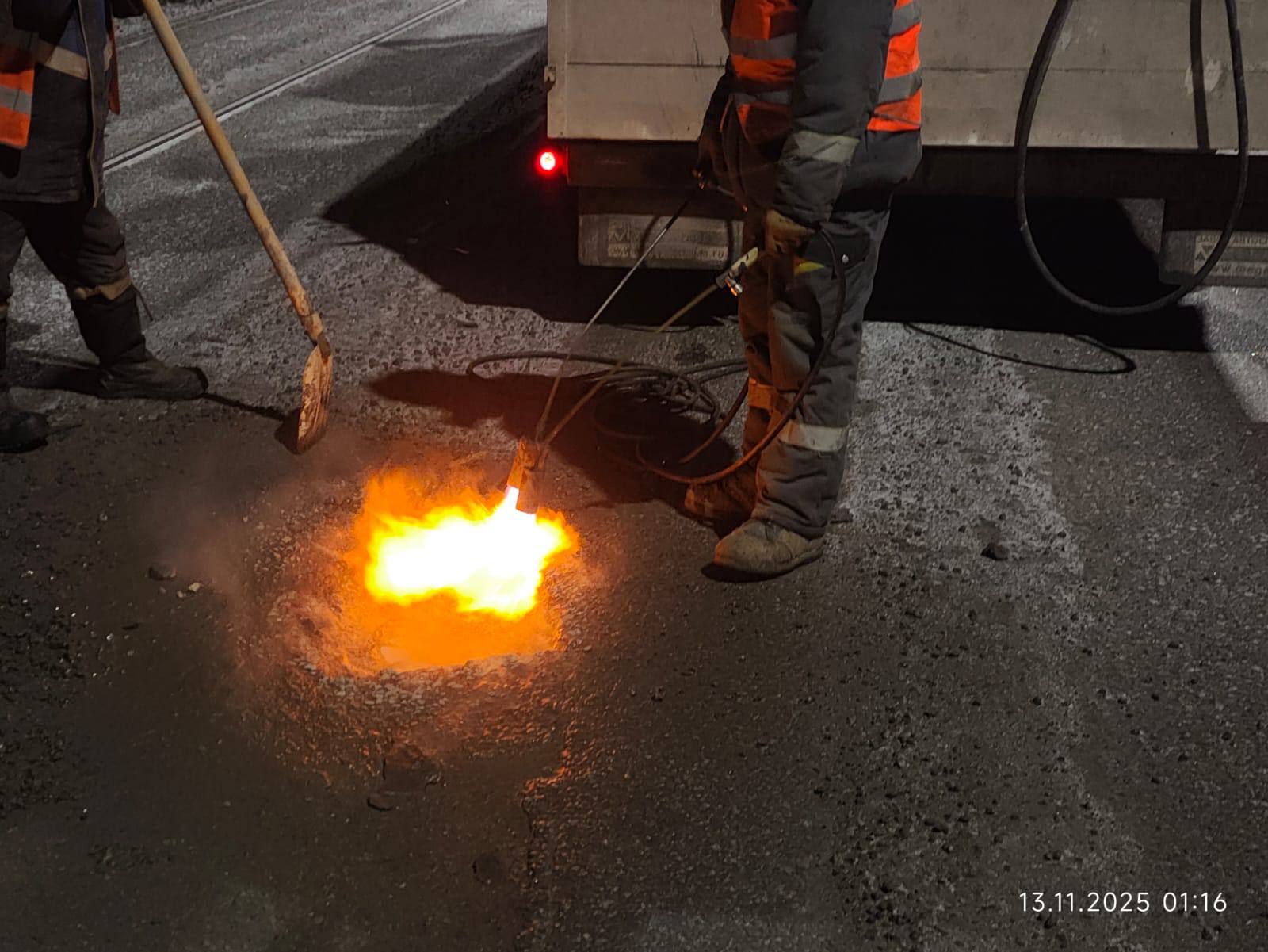 В Омске прошли ночные работы на мосту у Телецентра В Омске прошли ночные работы на мосту у Телецентра