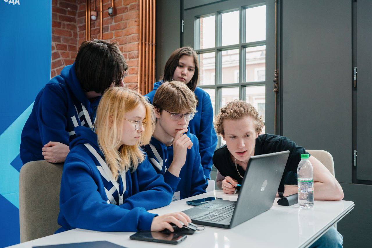 Лучшим работодателем вновь признана «Газпром нефть» Лучшим работодателем вновь признана «Газпром нефть»