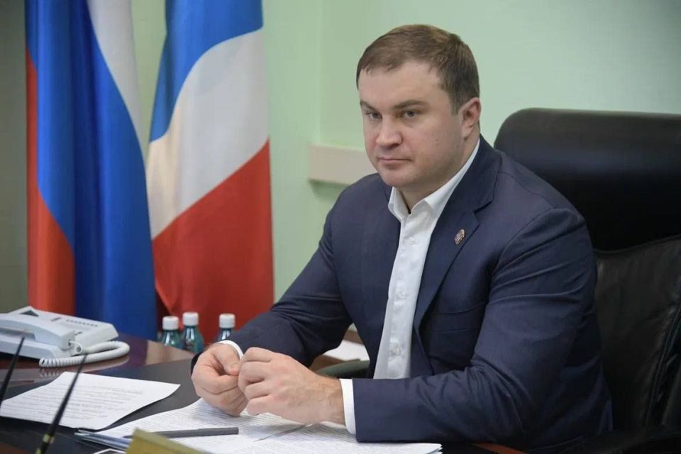 Губернатор Виталий Хоценко хочет возродить большое судоходство по Иртышу и укрепить связи с Казахстаном