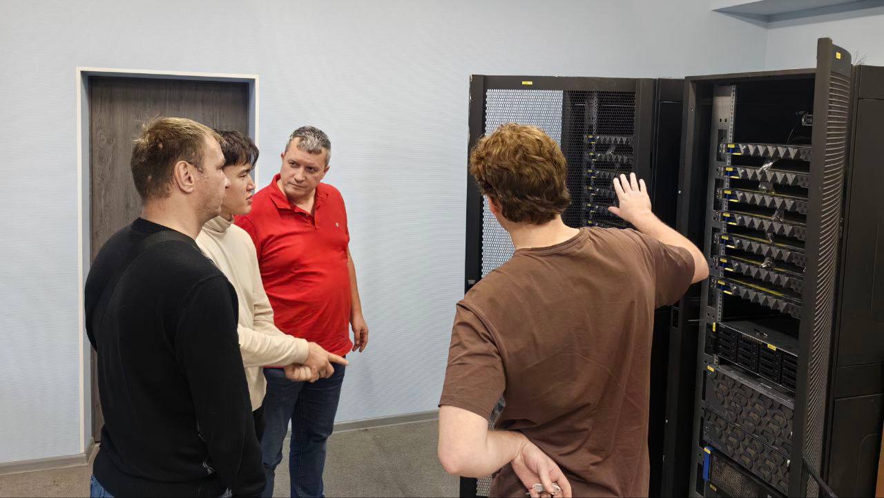 Финалисты программы «ПРОдвижение ГЕРОЕВ» начали стажировку в Минцифры Омской области Финалисты программы «ПРОдвижение ГЕРОЕВ» начали стажировку в Минцифры Омской области