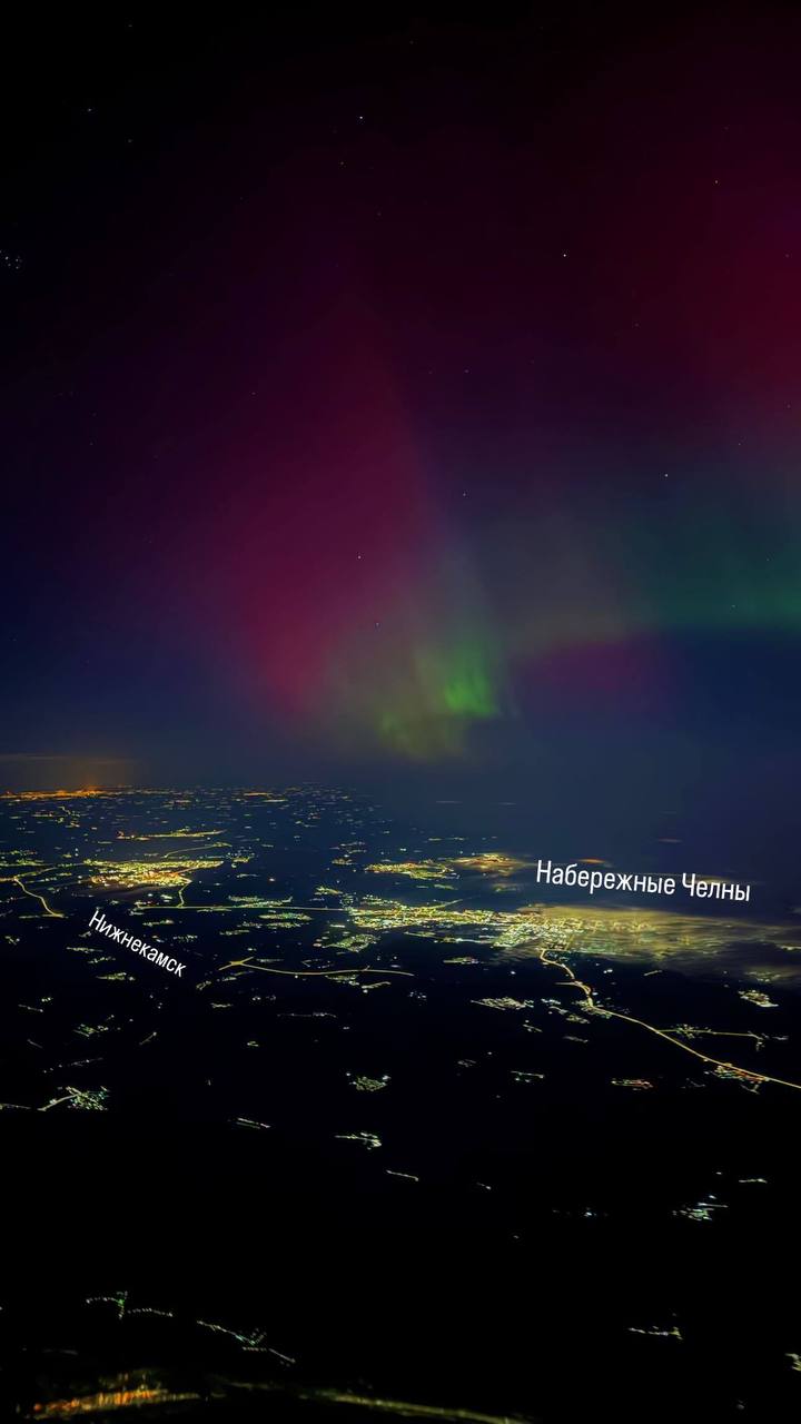 Пилот показал как проходит посадка в Омском аэропорту в туманное утро Пилот показал как проходит посадка в Омском аэропорту в туманное утро