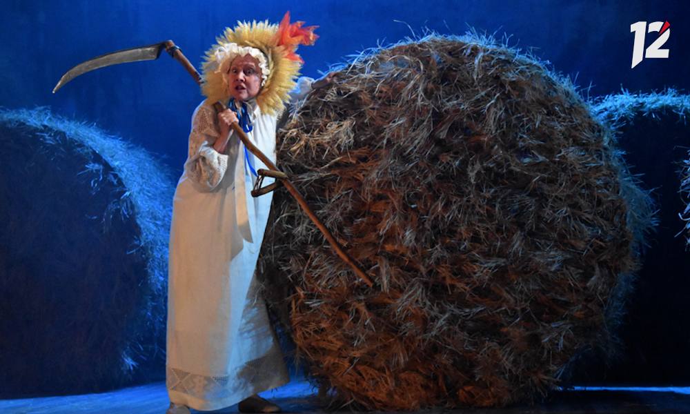 В омском ТЮЗе поставили «Мертвые души» в жанре страшной русской сказки (12+) В омском ТЮЗе поставили «Мертвые души» в жанре страшной русской сказки (12+)