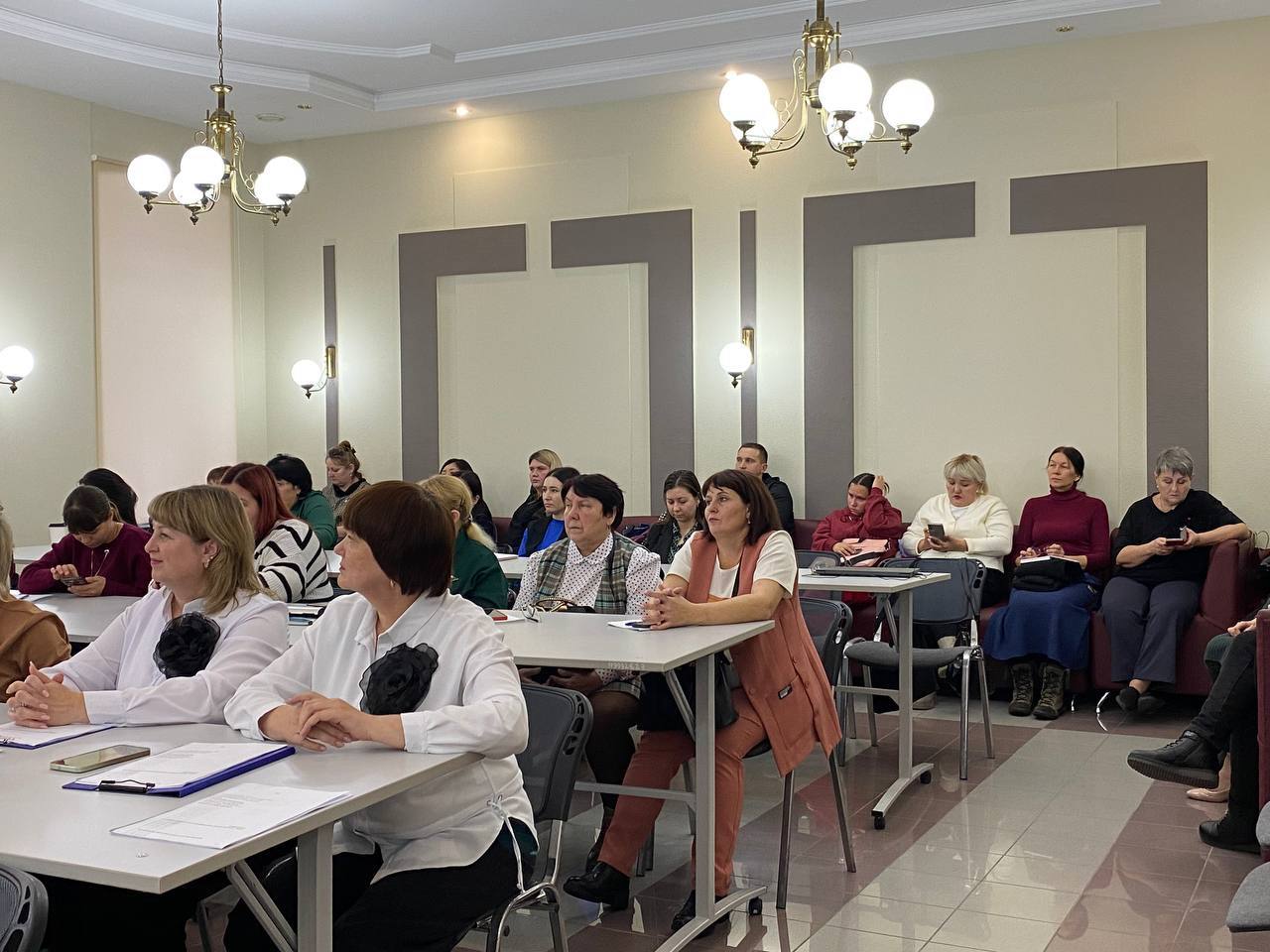 В Омске представили актуальные практики гражданского и патриотического воспитания детей и молодежи В Омске представили актуальные практики гражданского и патриотического воспитания детей и молодежи