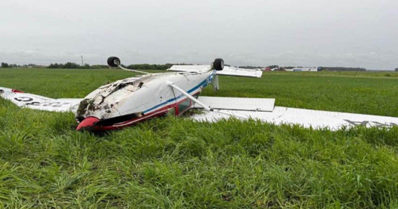 Стали известны причины переворота самолета при посадке в Омской области