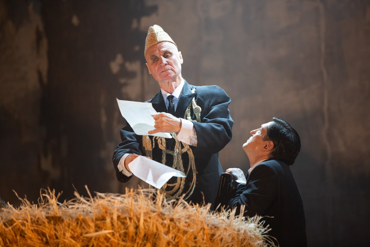 "Мертвые души" ожили в Омском ТЮЗе: премьера-перевертыш! "Мертвые души" ожили в Омском ТЮЗе: премьера-перевертыш!