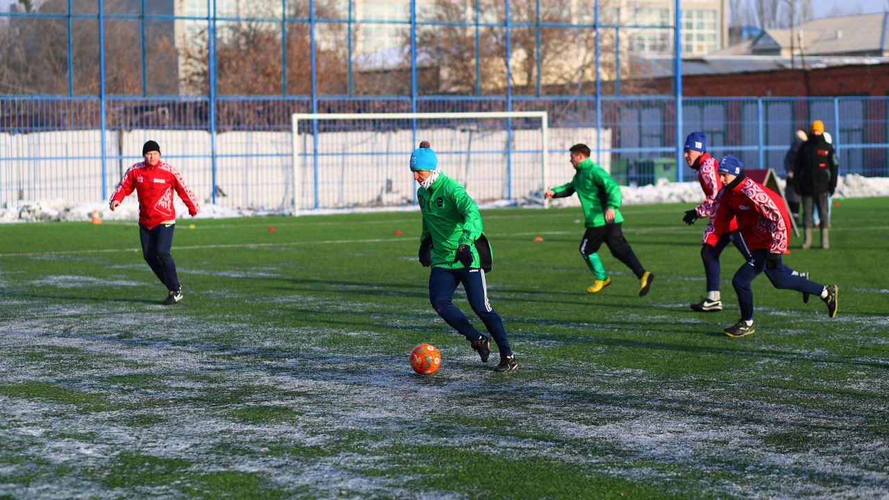 В Омске стартовал 34-й турнир по мини-футболу памяти Александра Веретено В Омске стартовал 34-й турнир по мини-футболу памяти Александра Веретено