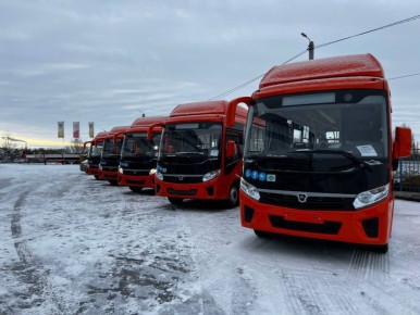 В Омск приехали новые автобусы