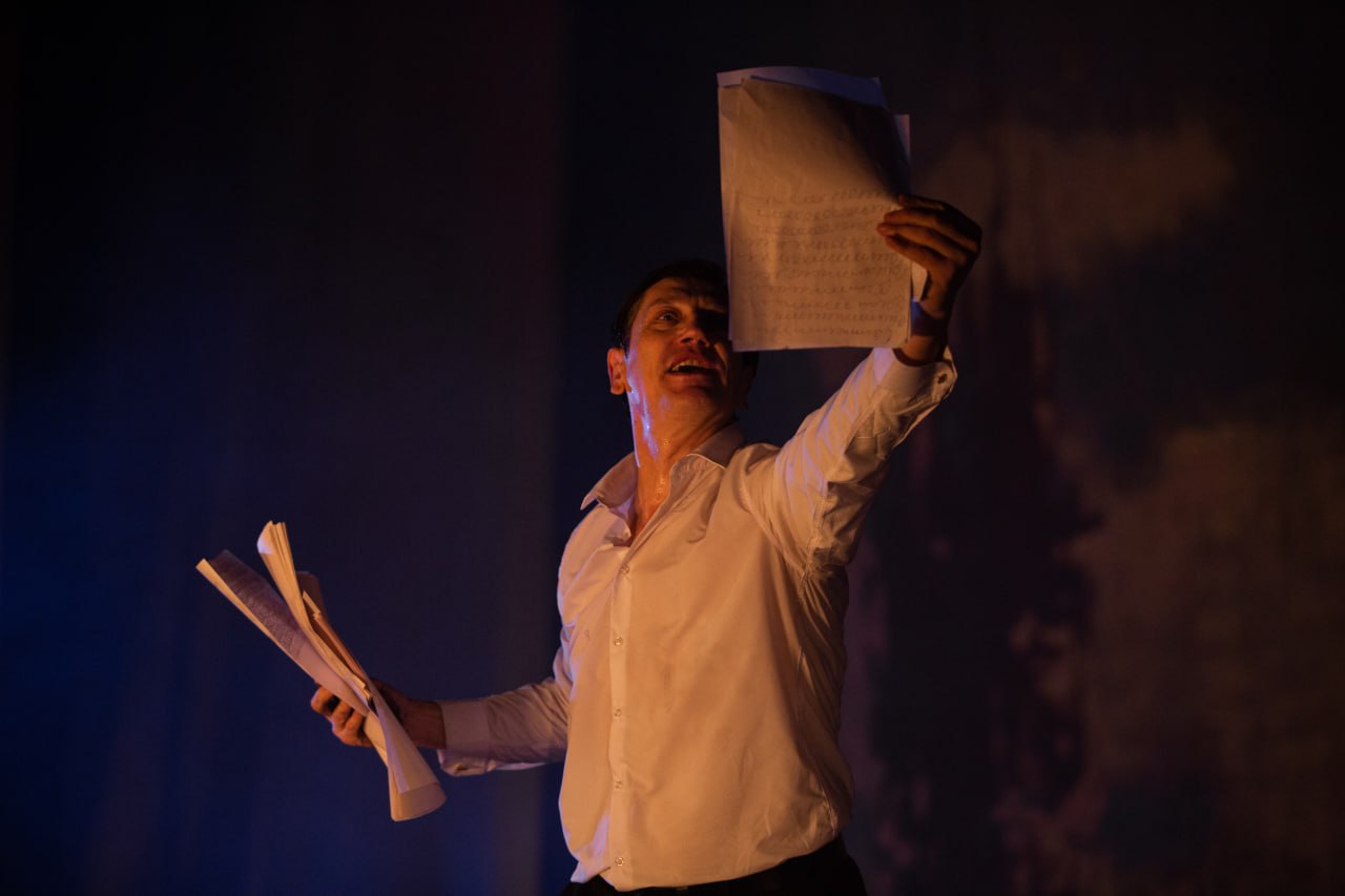 "Мертвые души" ожили в Омском ТЮЗе: премьера-перевертыш! "Мертвые души" ожили в Омском ТЮЗе: премьера-перевертыш!