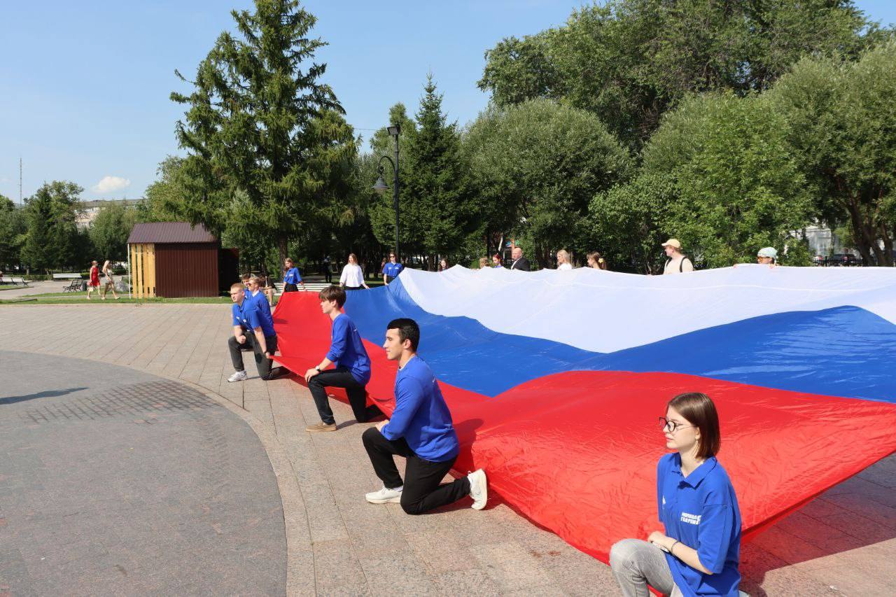 Сегодня «Молодой Гвардии Единой России» исполняется 20 лет! Сегодня «Молодой Гвардии Единой России» исполняется 20 лет!