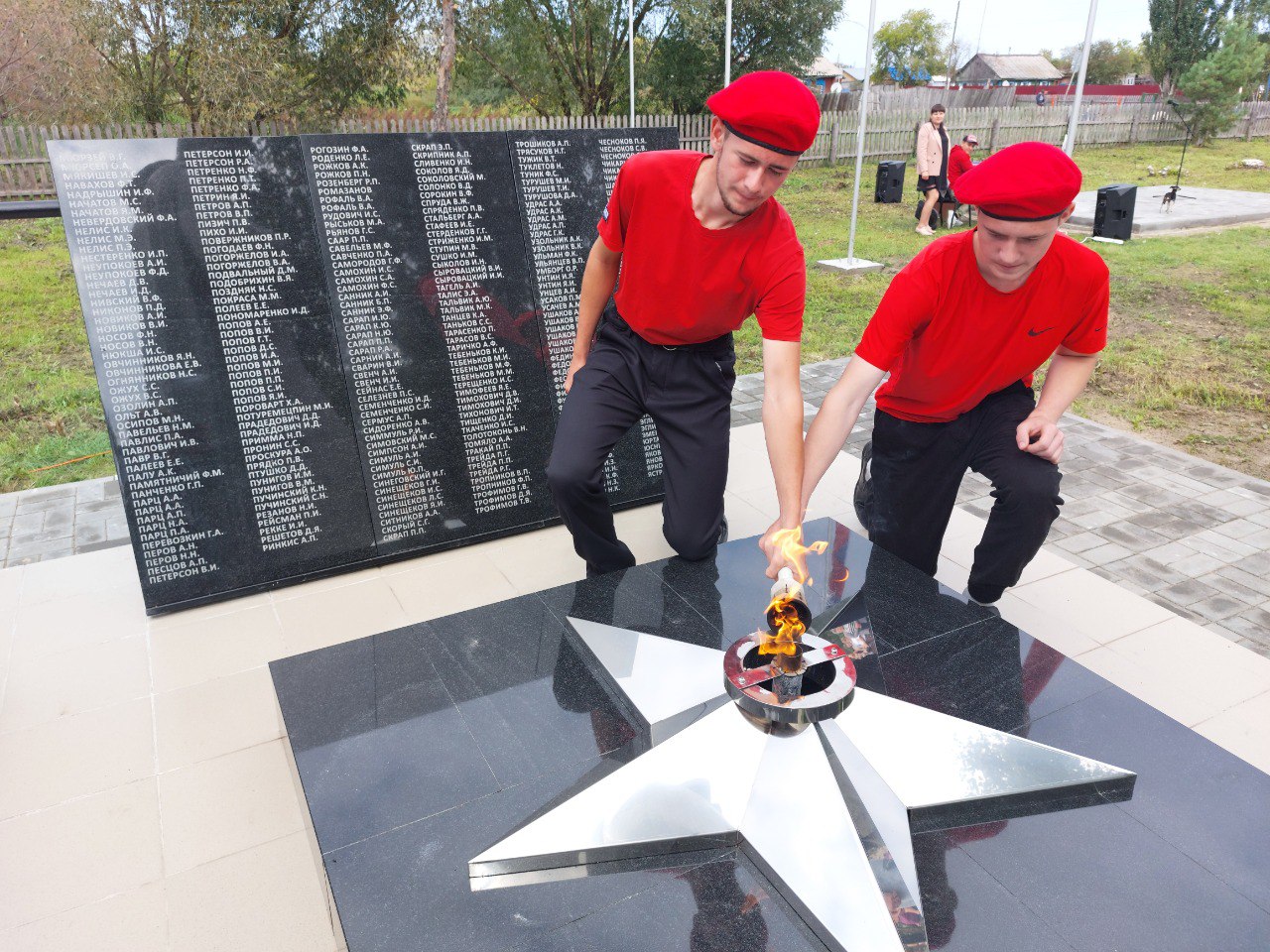 Детский сад, стадион и мемориал: благодаря инициативному бюджетированию в Омской области благоустраивают общественные пространства Детский сад, стадион и мемориал: благодаря инициативному бюджетированию в Омской области благоустраивают общественные пространства
