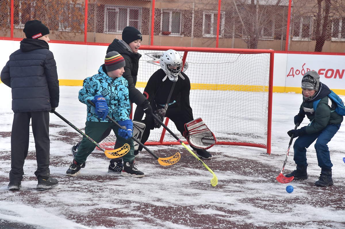 Омские нефтяники вместе с «Авангардом» подготовили для юных хоккеистов 35 стадионов Омские нефтяники вместе с «Авангардом» подготовили для юных хоккеистов 35 стадионов