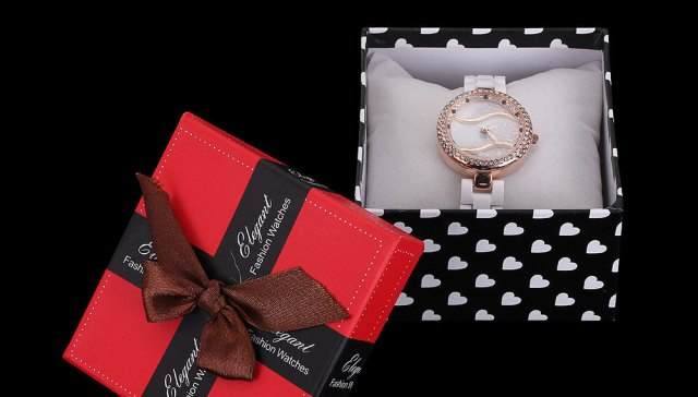 В омскую полицию поступило сообщение от мужчины, который обнаружил пропажу нескольких наручных часов и ювелирных украшений