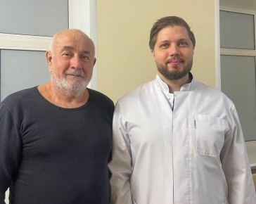 Врачи клинической офтальмологической больниц им.Выходцева спасли зрение омичу, который внезапно ослеп на один глаз