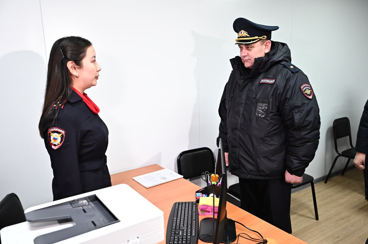 Накануне Дня участкового уполномоченного полиции в Омске ввели в эксплуатацию новый пункт полиции, расположенный на улице Бородина Накануне Дня участкового уполномоченного полиции в Омске ввели в эксплуатацию новый пункт полиции, расположенный на улице Бородина
