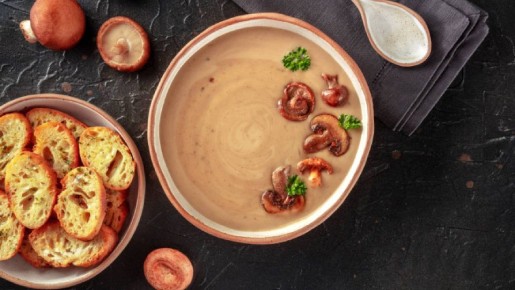 Нежнейший крем-суп из простых ингредиентов согреет в холода: не устоите перед ароматом