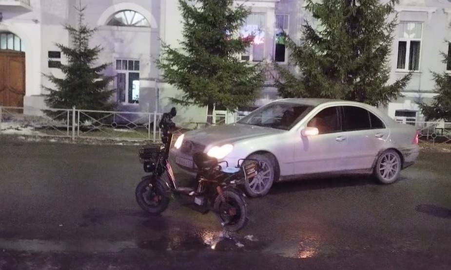 В Омске в ДТП пострадал подросток на электровелосипеде