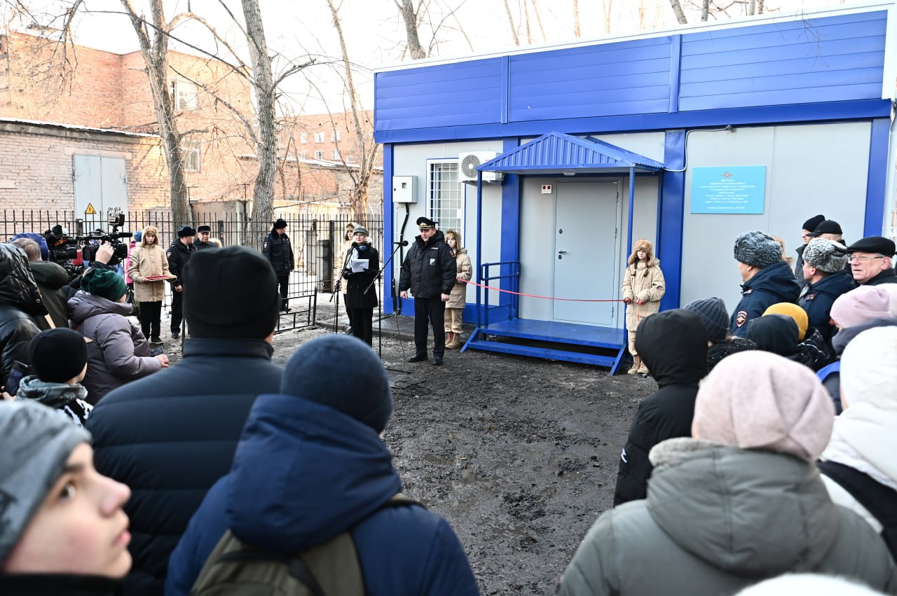 Накануне Дня участкового уполномоченного полиции в Омске ввели в эксплуатацию новый пункт полиции, расположенный на улице Бородина Накануне Дня участкового уполномоченного полиции в Омске ввели в эксплуатацию новый пункт полиции, расположенный на улице Бородина