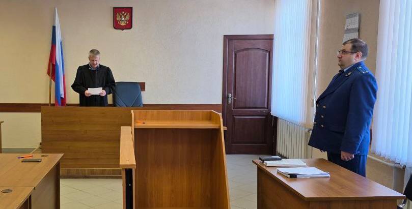 В Омской области поймали курьера с крупной партией наркотиков В Омской области поймали курьера с крупной партией наркотиков