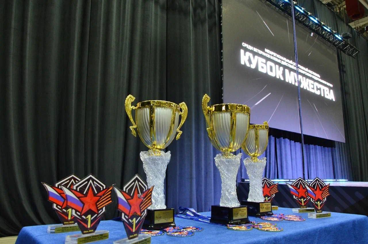 Сегодня в Омском велотреке стартовал межрегиональный фестиваль среди ветеранов боевых действий и ветеранов службы «Кубок мужества» Сегодня в Омском велотреке стартовал межрегиональный фестиваль среди ветеранов боевых действий и ветеранов службы «Кубок мужества»