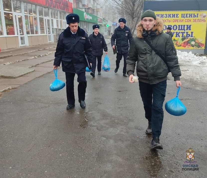Полицейские и общественники пресекли незаконную торговлю никотиносодержащей продукцией