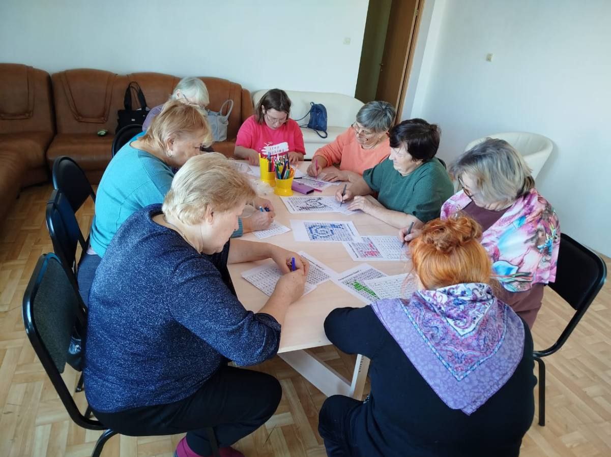 В Калачинском районе активно реализуются практики «Активного долголетия» для поддержки и улучшения качества жизни пожилых людей в рамках нацпроекта «Семья» В Калачинском районе активно реализуются практики «Активного долголетия» для поддержки и улучшения качества жизни пожилых людей в рамках нацпроекта «Семья»