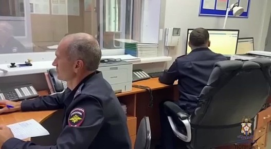 Ночная романтика пошла не по плану: омич получил в живот ножом за защиту девушек