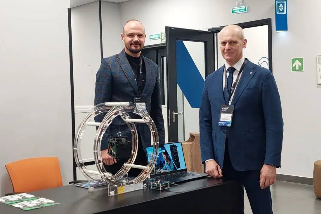 В Омском политехе готовят кадры для космоса В Омском политехе готовят кадры для космоса