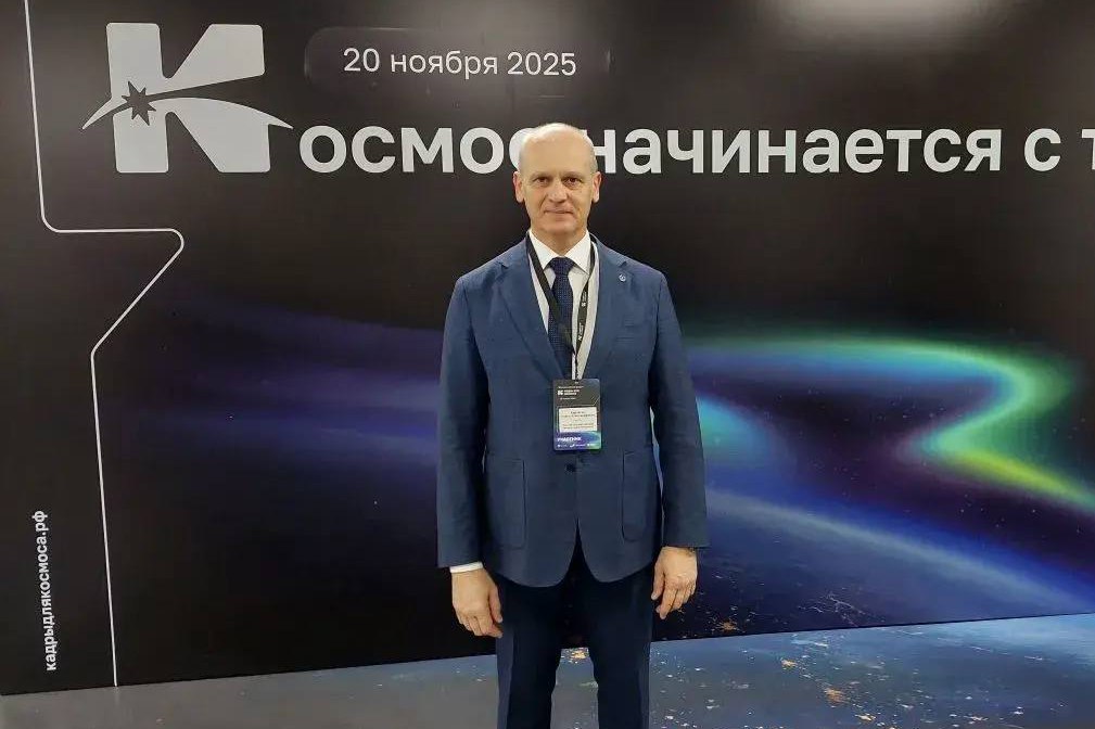 В Омском политехе готовят кадры для космоса В Омском политехе готовят кадры для космоса