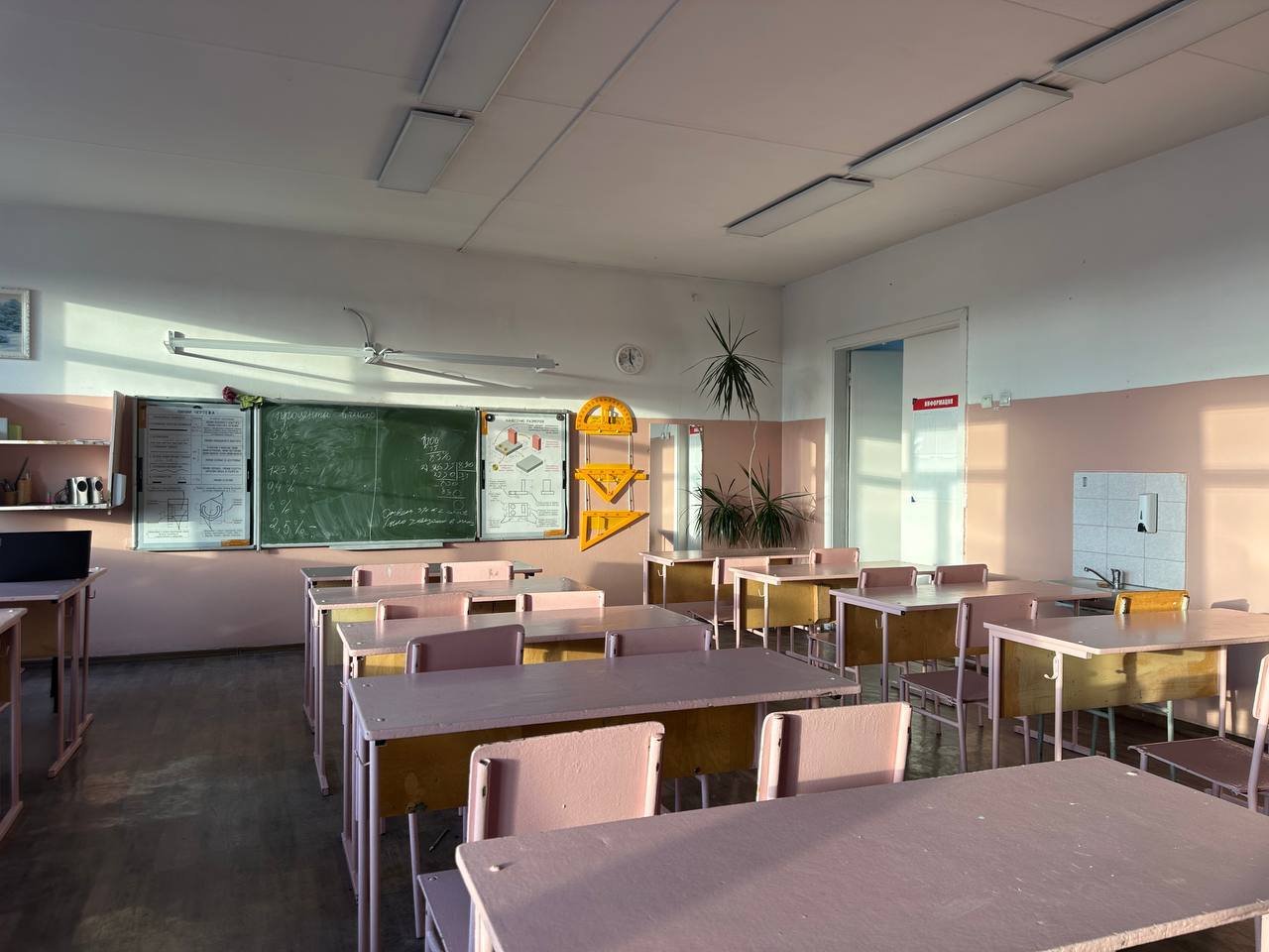 В омских школах массово закрывают классы на карантин