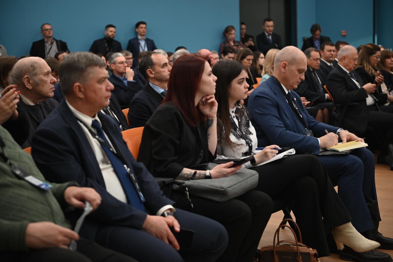 В Омском политехе готовят кадры для космоса В Омском политехе готовят кадры для космоса