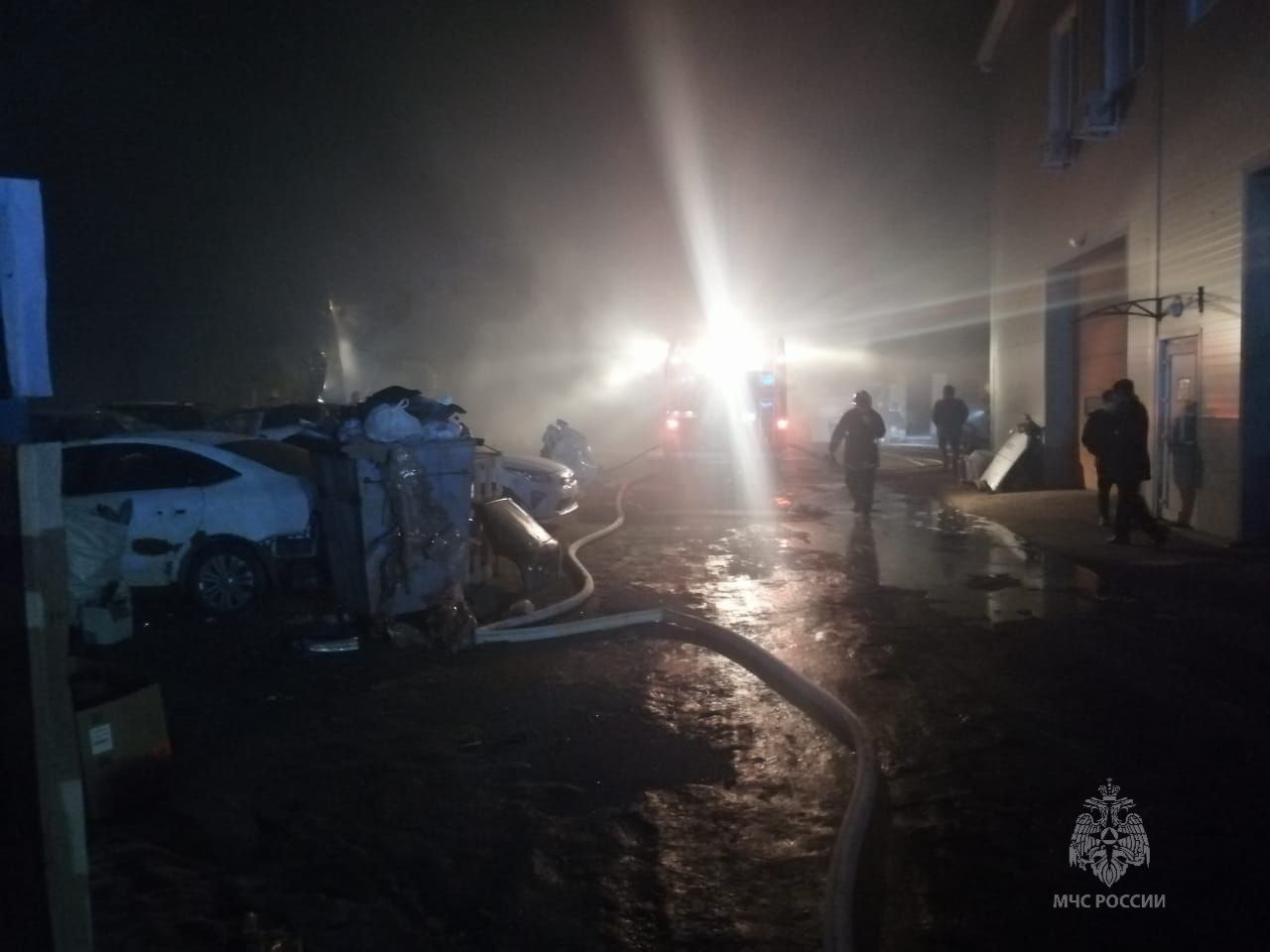 #пожарызасутки. 21 ноября в 23:58 В Центральном округе Омска горело складское помещение. Общая площадь возгорания составила 1001 квадрат #пожарызасутки. 21 ноября в 23:58 В Центральном округе Омска горело складское помещение. Общая площадь возгорания составила 1001 квадрат