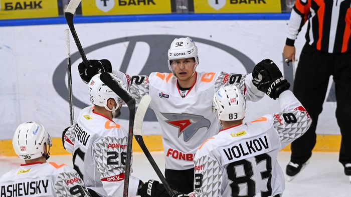 Омский «Авангард» стремительно разорвал «Барыс» на выезде