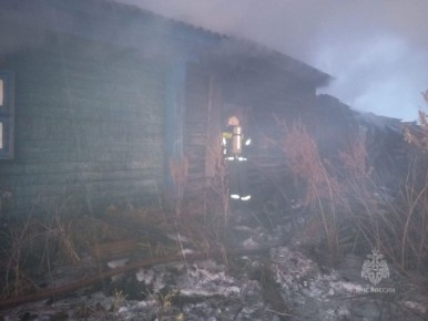 #пожарызасутки. 22 ноября в 07:39 В Тюкалинском районе горел дом с навесом