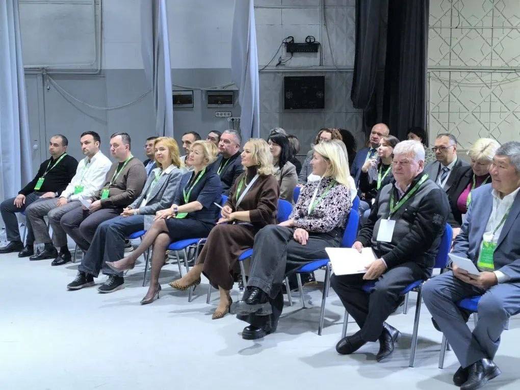 Лучшие практики поддержки многодетных семей и исполнение нацпроекта «Семья» обсудили на Демографическом форуме в Красноярске Лучшие практики поддержки многодетных семей и исполнение нацпроекта «Семья» обсудили на Демографическом форуме в Красноярске