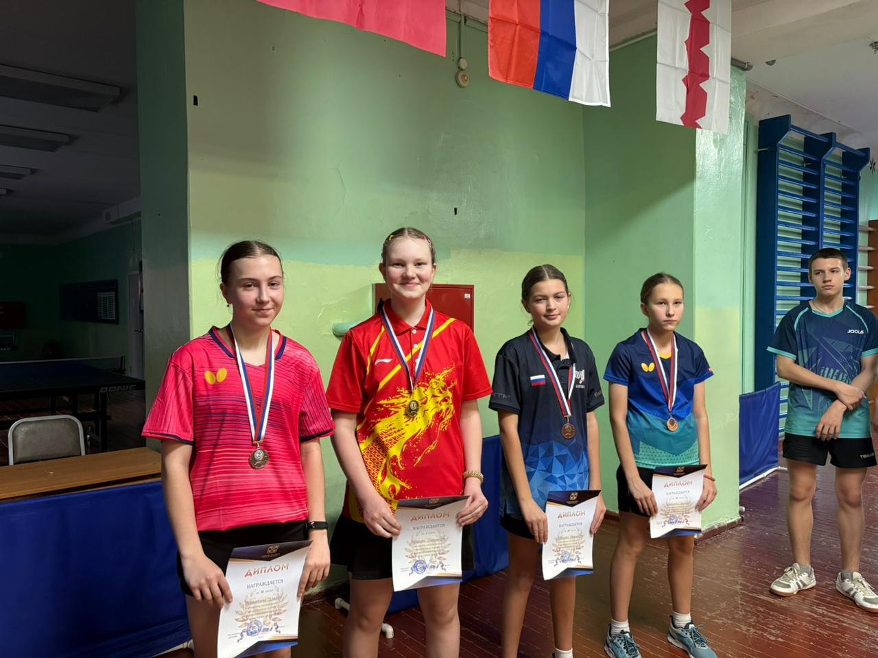 В Омске разыграли медали первенства региона по настольному теннису В Омске разыграли медали первенства региона по настольному теннису