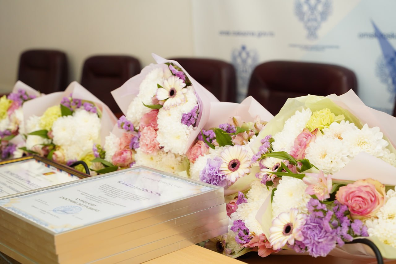 Заместитель руководителя Федерального казначейства Александр Михайлик в ходе рабочего визита в Омскую область провёл встречу с коллективом Управления Федерального казначейства по Омской области Заместитель руководителя Федерального казначейства Александр Михайлик в ходе рабочего визита в Омскую область провёл встречу с коллективом Управления Федерального казначейства по Омской области