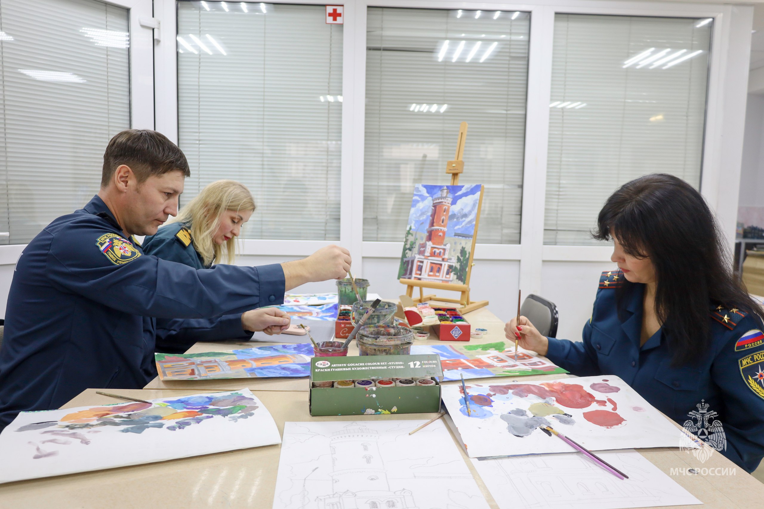 Обмен «премудростями». Спасатели побывали в гостях у юных талантов в школе искусств и рассказали ребятам о безопасности! На встрече обсудили: правила безопасного поведения дома и в школе; Обмен «премудростями». Спасатели побывали в гостях у юных талантов в школе искусств и рассказали ребятам о безопасности! На встрече обсудили: правила безопасного поведения дома и в школе;