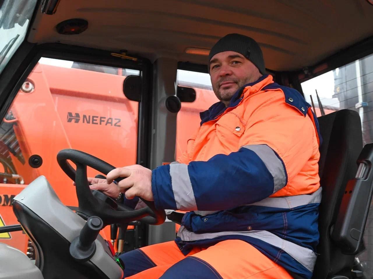 В Омске обновили дорожную и коммунальную технику