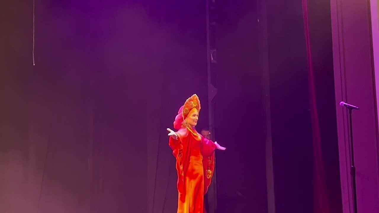 На сцене Омского драмтеатра — «Сибирская сударыня»