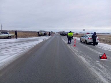 Сегодня в 08:40 часов в дежурную часть ОМВД России по Кормиловскому району поступило сообщение о дорожно-транспортном происшествии с летальным исходом